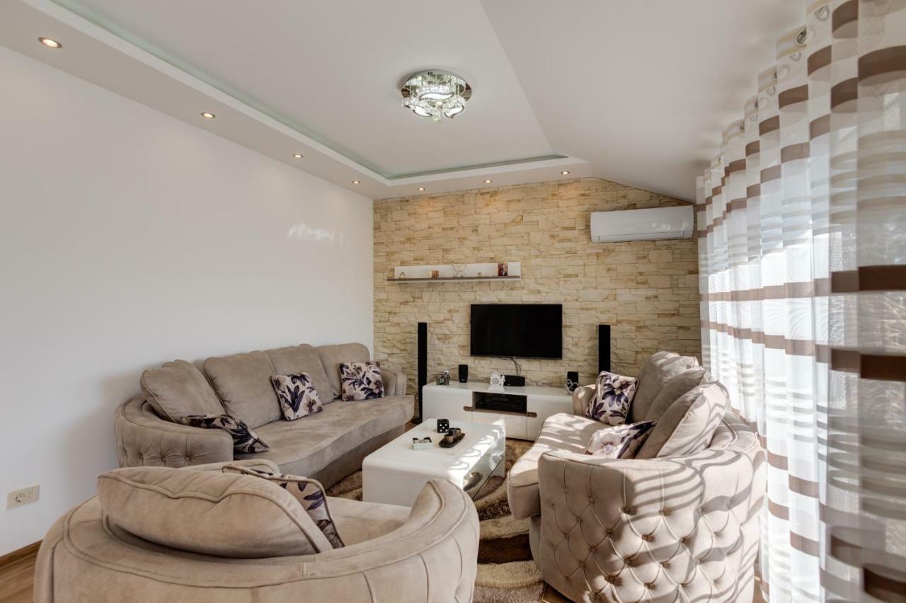 Divino Apartment Тиват Екстер'єр фото